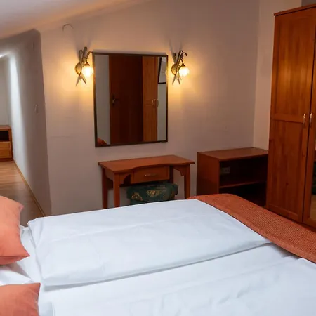 Clc Alpine Centre Hotel 4*